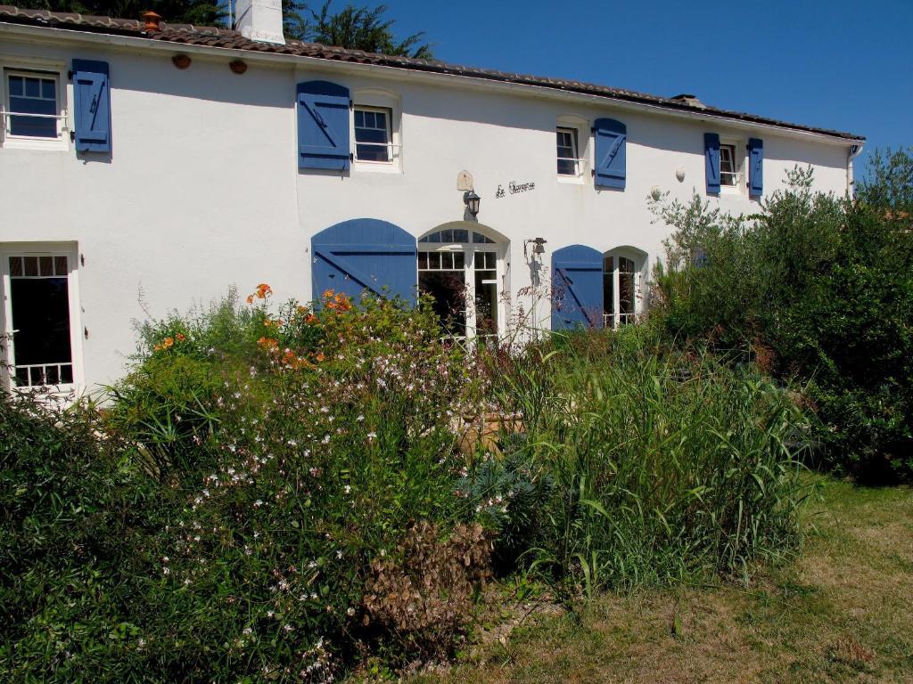 La Claverie Sainte-Radégonde-des-Noyers Exterior foto